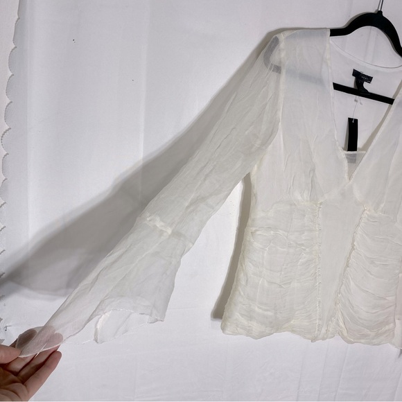 W.D.N.Y Cream Silk Deep V Neck Ruched Bodice Long Sleeve Blouse 8 NWT - Picture 10 of 16